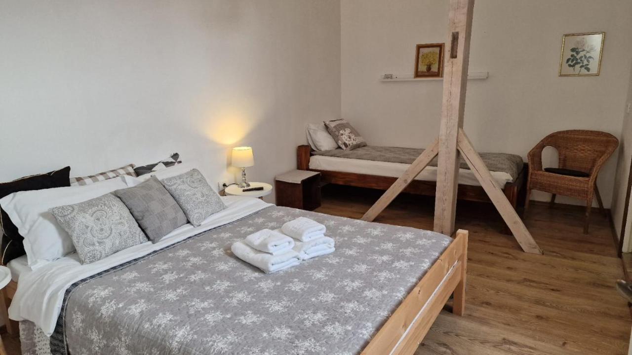 Studiorasnov Rîşnov Esterno foto