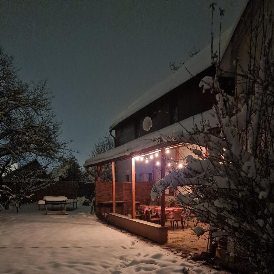 Studiorasnov Rîşnov Esterno foto